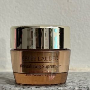 Estée Lauder Revitalizing Supreme+ Youth Power Creme